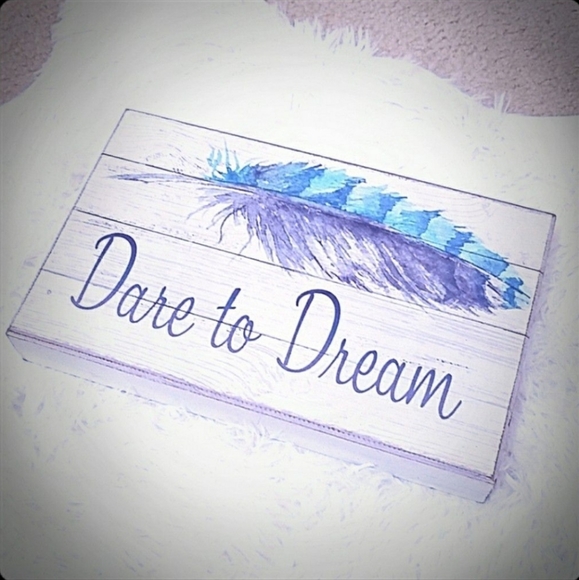 "Dare to Dream" Wooden Sign home decor - Picture 1 of 6